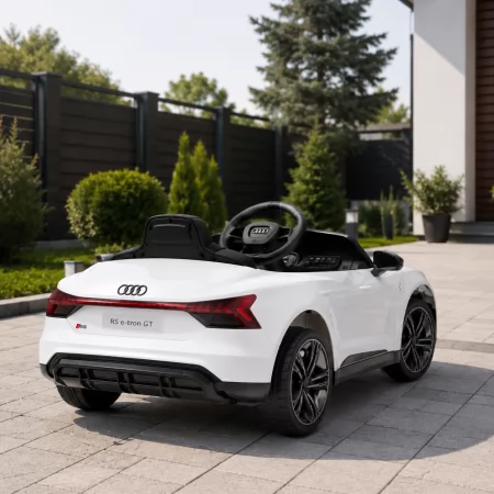 Детский электромобиль Bambi M 4938 EBLR-1 Audi RS e-tron GT белый, 2 мотора по 30W, EVA, экокожа, MP3, USB, TF, Bluetooth Детский электромобиль Bambi M 4938 EBLR-1 Audi RS e-tron GT белый, 2 мотора по 30W, EVA, экокожа, MP3, USB, TF, Bluetooth