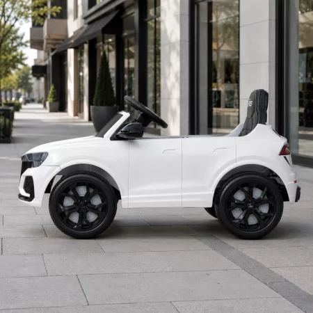 Детский электромобиль Джип Bambi Audi RS Q8 M 4569 EBLR-1 белый, 2 мотора по 35W, EVA, кожа, MP3, USB, Bluetooth