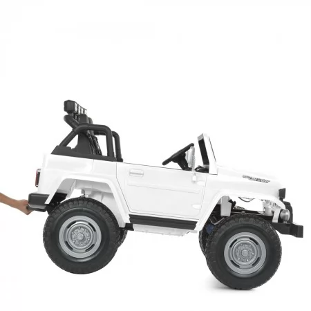 Детский электромобиль Джип Toyota Land Cruiser FJ40 Bambi M 4968 EBLR-1 двухместный белый, 4 мотора по 80W, EVA, кожа, USB, Bluetooth, свет Детский электромобиль Джип Toyota Land Cruiser FJ40 Bambi M 4968 EBLR-1 двухместный белый, 4 мотора по 80W, EVA, кожа, USB, Bluetooth, свет