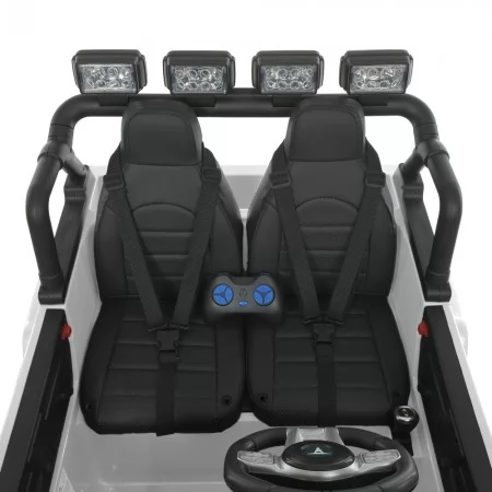 Детский электромобиль Джип Toyota Land Cruiser FJ40 Bambi M 4968 EBLR-1 двухместный белый, 4 мотора по 80W, EVA, кожа, USB, Bluetooth, свет Детский электромобиль Джип Toyota Land Cruiser FJ40 Bambi M 4968 EBLR-1 двухместный белый, 4 мотора по 80W, EVA, кожа, USB, Bluetooth, свет