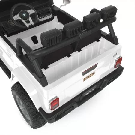 Детский электромобиль Джип Toyota Land Cruiser FJ40 Bambi M 4968 EBLR-1 двухместный белый, 4 мотора по 80W, EVA, кожа, USB, Bluetooth, свет Детский электромобиль Джип Toyota Land Cruiser FJ40 Bambi M 4968 EBLR-1 двухместный белый, 4 мотора по 80W, EVA, кожа, USB, Bluetooth, свет