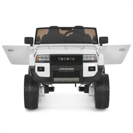 Дитячий електромобіль Джип Toyota Land Cruiser M 6296EBLR-1 двомісний, 4 мотори по 45W, EVA, екошкіра, MP3, Bluetooth, білий Дитячий електромобіль Джип Toyota Land Cruiser M 6296EBLR-1 двомісний, 4 мотори по 45W, EVA, екошкіра, MP3, Bluetooth, білий