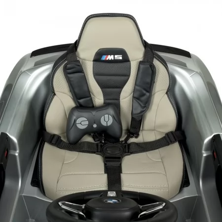 Дитячий електромобіль BMW M5 Bambi M 4791EBLRS-11 сірий, автофарбування, 2 мотори по 35W, EVA, шкіра, MP3, USB, Bluetooth Дитячий електромобіль BMW M5 Bambi M 4791EBLRS-11 сірий, автофарбування, 2 мотори по 35W, EVA, шкіра, MP3, USB, Bluetooth