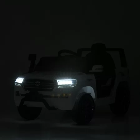 Детский электромобиль Bambi M 5101 EBLR-1 Toyota Land Cruiser, белый