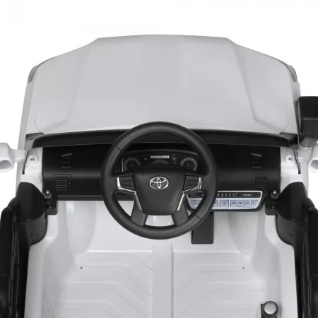 Детский электромобиль Bambi M 5101 EBLR-1 Toyota Land Cruiser, белый