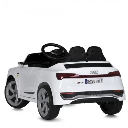 Детский электромобиль Bambi M 5899 EBLR-1 Audi SQ8, белый